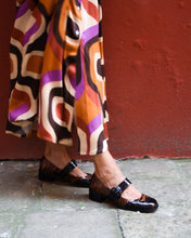 Load image into Gallery viewer, LEOPARD PRINT PATENT MARY JANES
