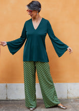 Load image into Gallery viewer, JERSEY SHIRT - GREEN
