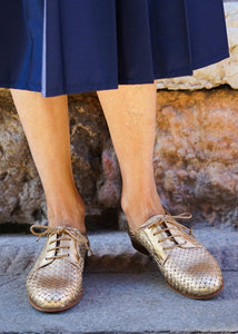 GOLD LEATHER LACE UP