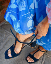Load image into Gallery viewer, SUEDE BLUE SANDALS
