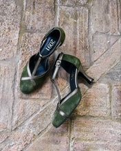 Load image into Gallery viewer, GREEN SUEDE TANGHERA
