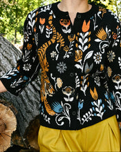 Load image into Gallery viewer, TIGER WOOL CARDIGAN
