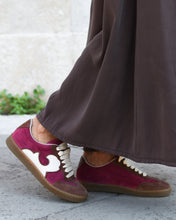 Load image into Gallery viewer, MAGENTA CAPPUCINO SNEAKERS
