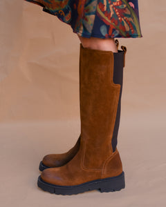 CARAMEL SUEDE BOOTS