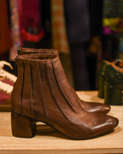 BROWN ANKLE BOOTS
