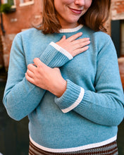Load image into Gallery viewer, PREPPY SWEATER - turquoise/white

