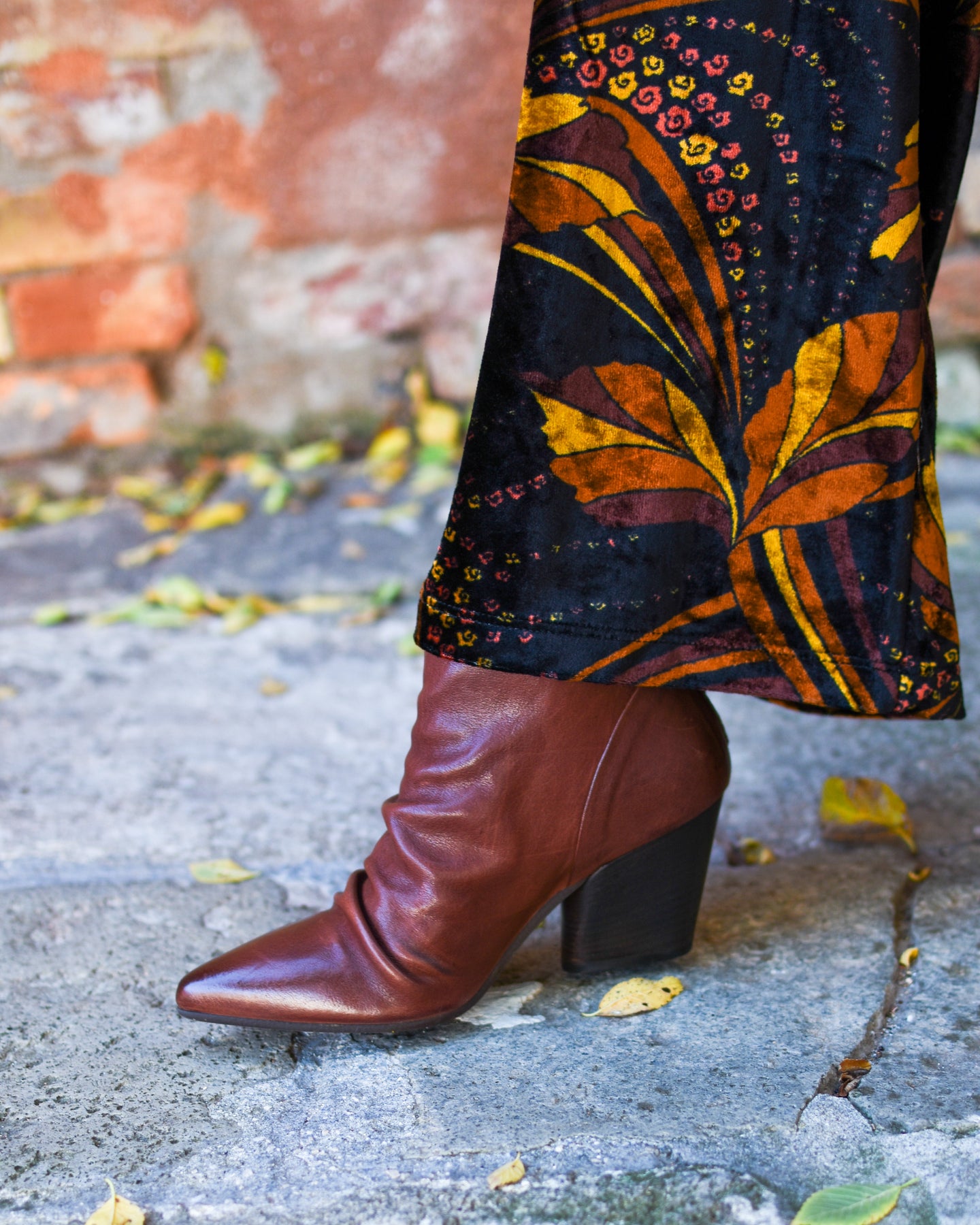 CIGAR BROWN ANKLE BOOTS