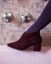 Load image into Gallery viewer, VIOLET SUEDE BOOTIES
