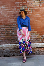 Load image into Gallery viewer, EMBROIDERED HANDPRINTED SKIRT
